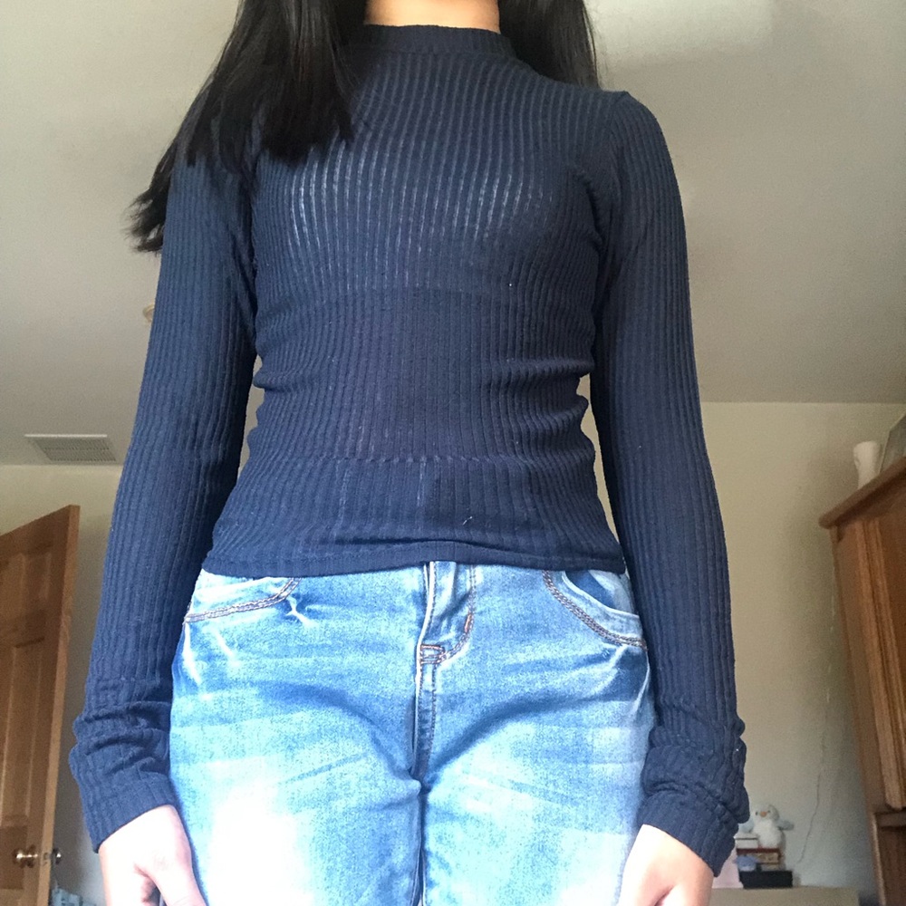 HOLLISTER navy blue long-sleeves top